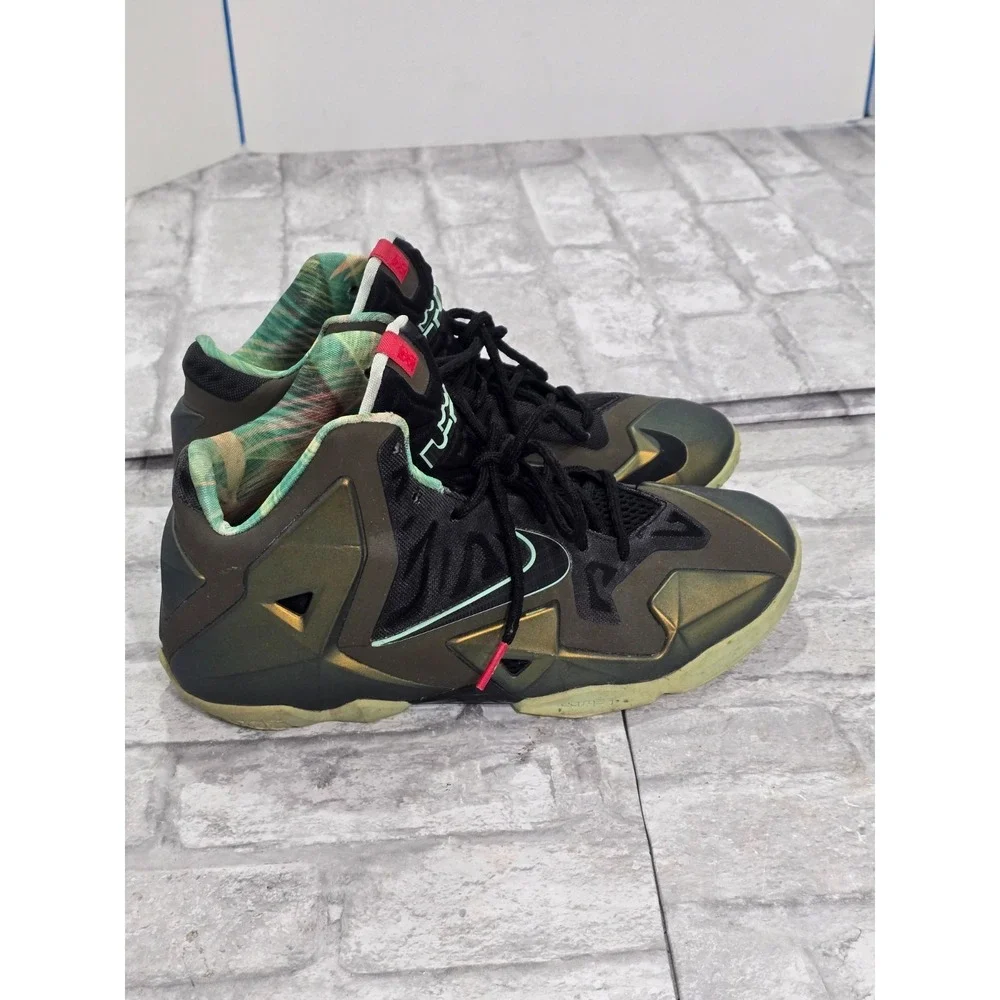 Nike lebron 11